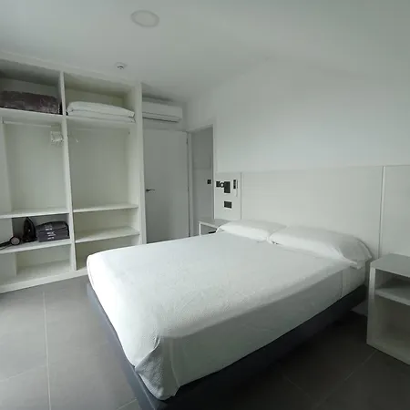 Aparthotel Onzamar